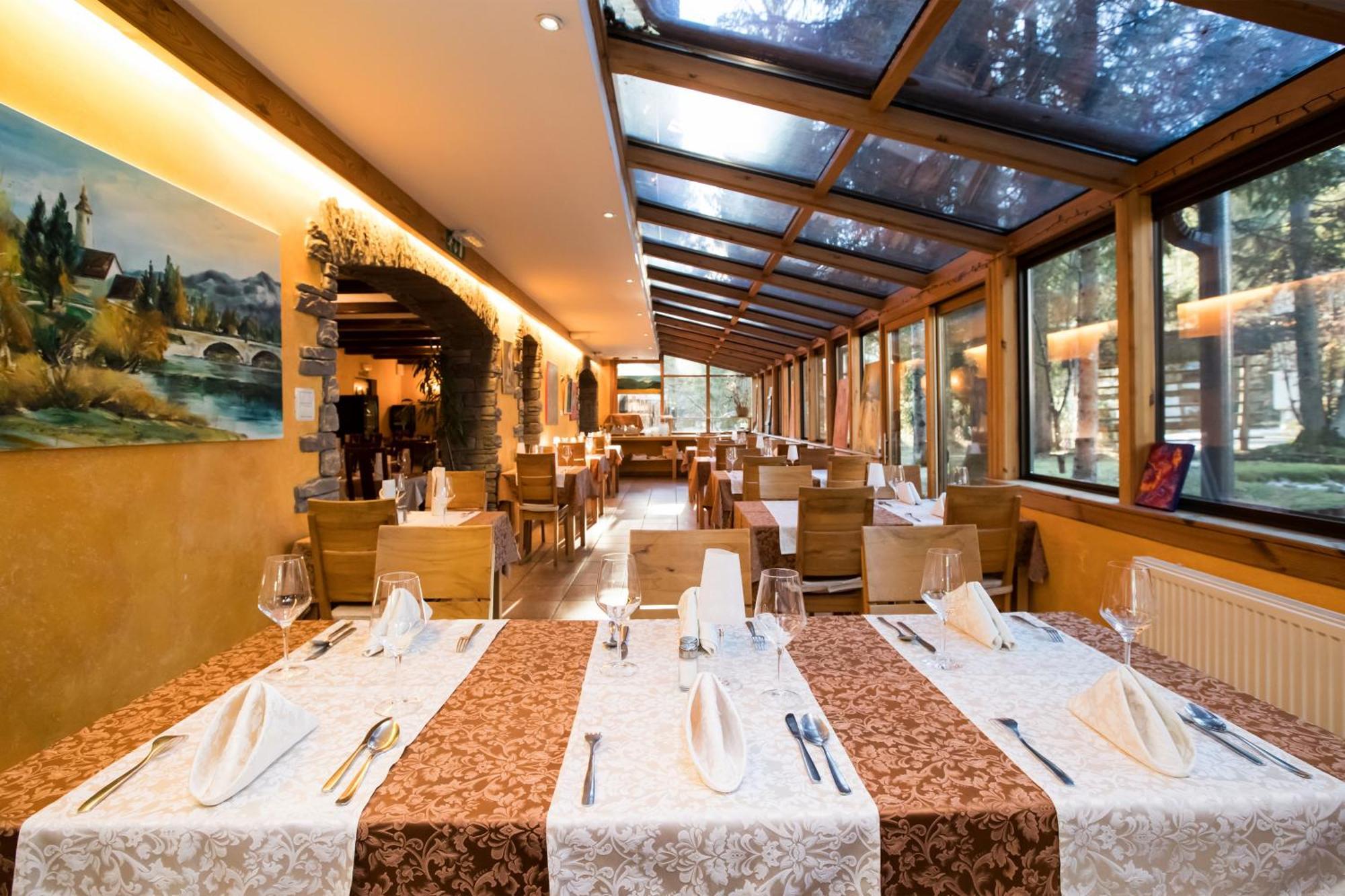 Art Hotel Kristal Bohinj Ngoại thất bức ảnh
